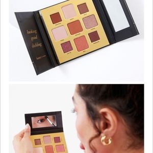 Butter eye palette with small mirror